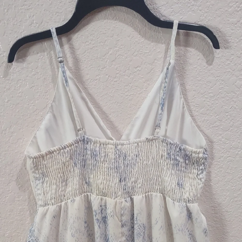 Sim & SamWhite and Blue Sleeveless Dress - Picture 7 of 17